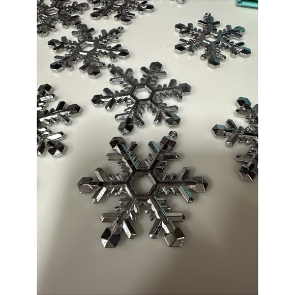 Silver Snowflake Pendants/Charms -Set of 30- Antique or Bright Finish -1 Inch - Picture 4 of 6